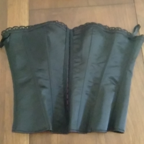 Fully reversible corset - Picture 3 of 4